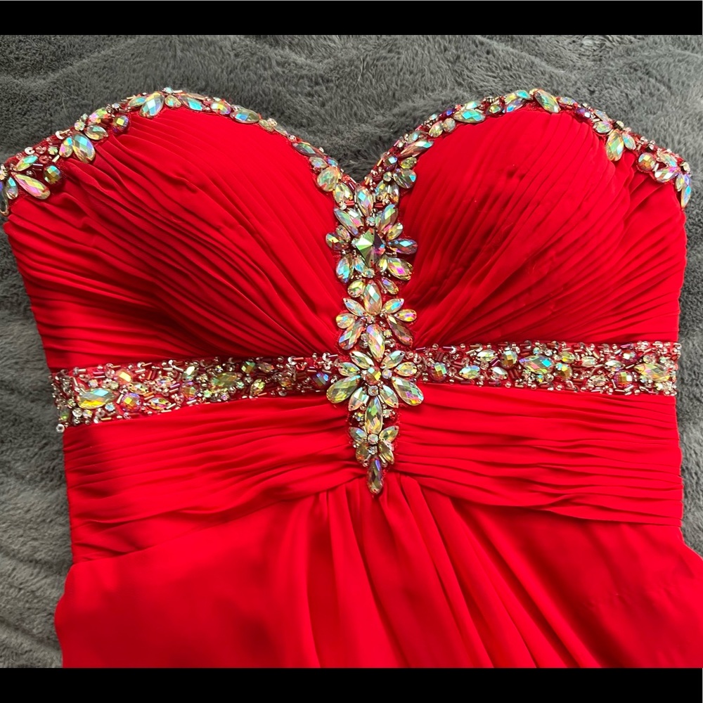 Tony Bowls Le Gala red strapless dress size 4